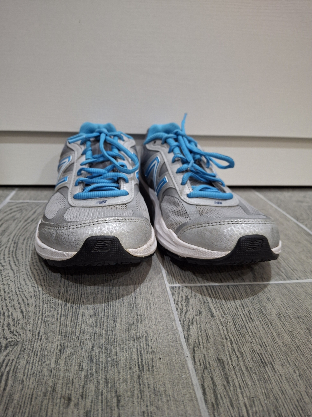 New Balance - Picture 3 of 8